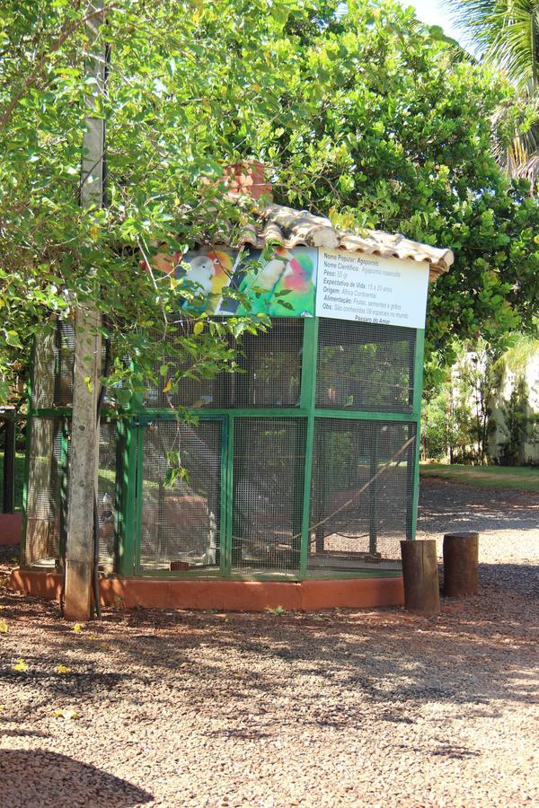 Monte Carlo Pousada Olímpia Buitenkant foto